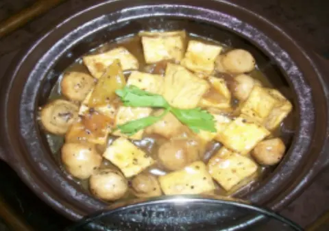 Hình ảnh Đậu hũ kho nấm