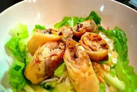 Hình ảnh Bánh hỏi chả giò