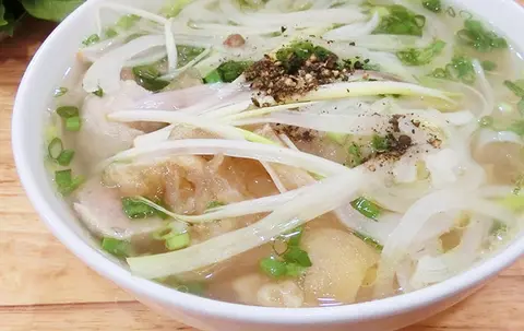 Hình ảnh Phở tái gân