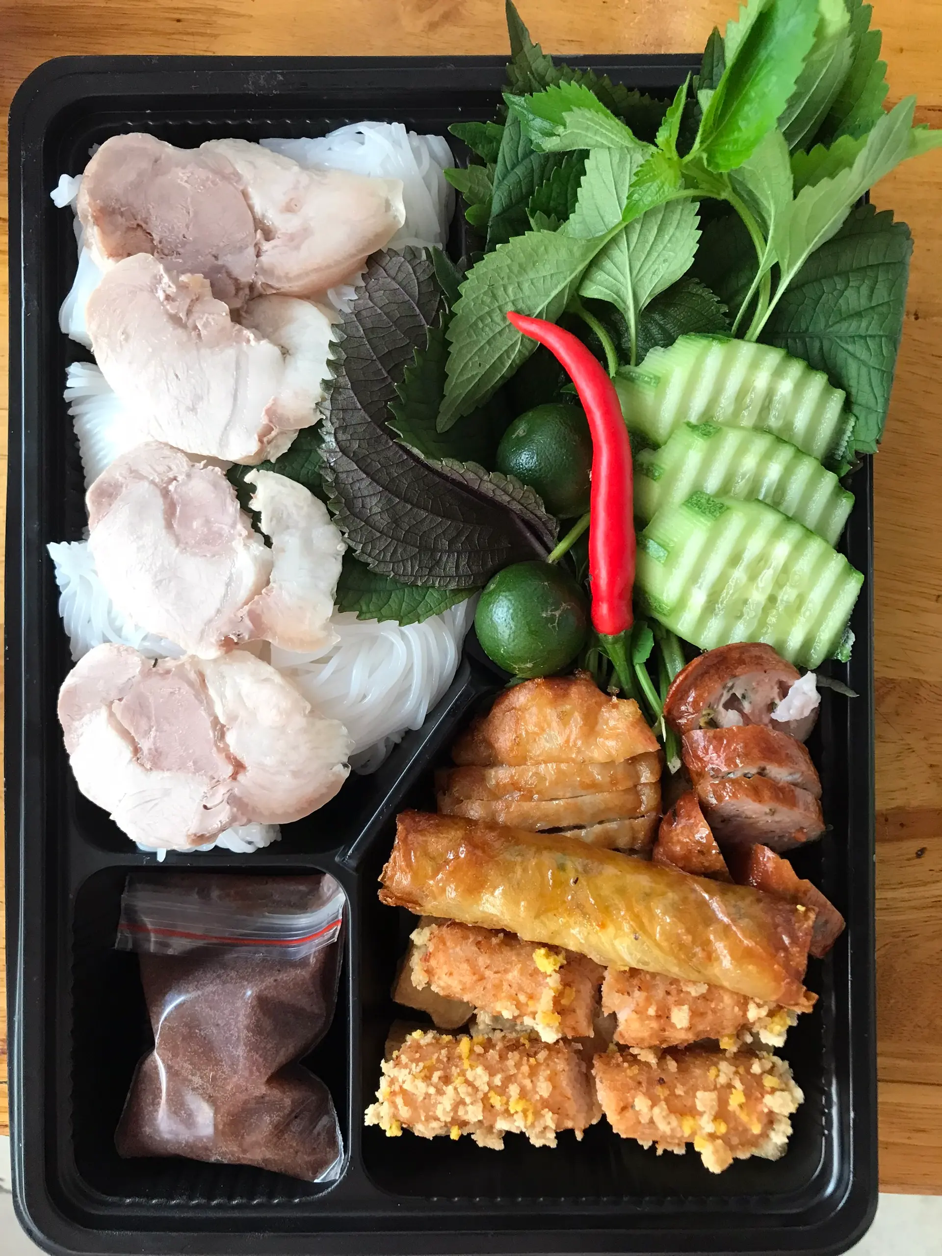 Hình ảnh Bún đậu đầy đủ