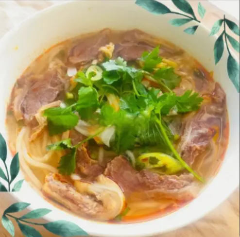 Hình ảnh Bún bò nạm