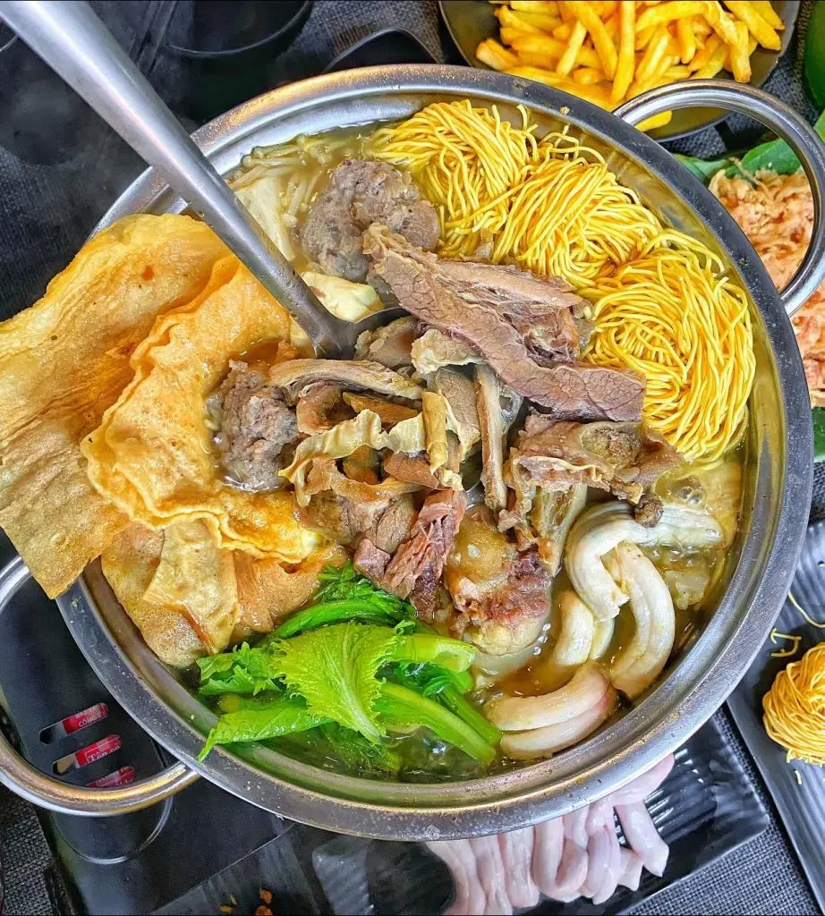 Hình ảnh Lẩu  thịt, gân. khăn. xách. viên. lòng