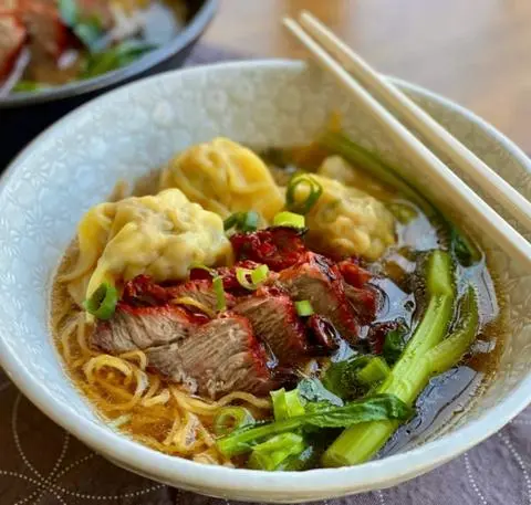Hình ảnh Mì hoành thánh nước