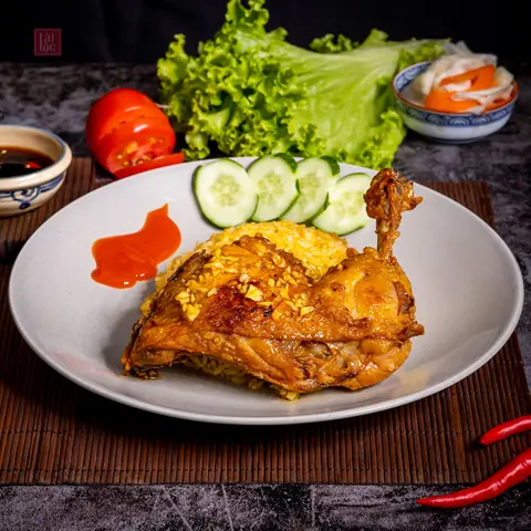 Hình ảnh Cơm Đùi Góc Tư Mắm Tỏi