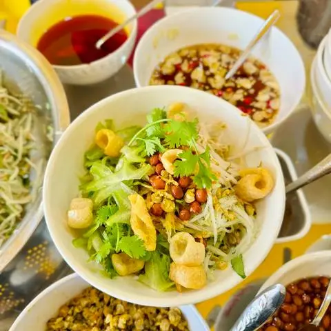 Hình ảnh Cơm hến khô