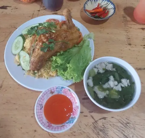 Hình ảnh Cơm gà góc tư