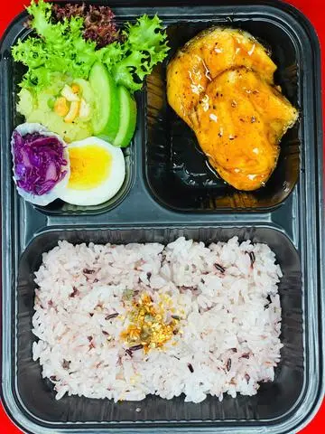 Hình ảnh Cơm cá hồi áp chảo sốt Teriyaki