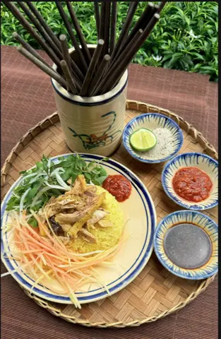Hình ảnh Cơm gà xé Hội An