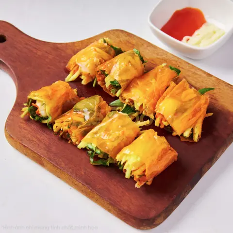 Hình ảnh Bánh tráng cuốn sốt bơ thập cẩm full