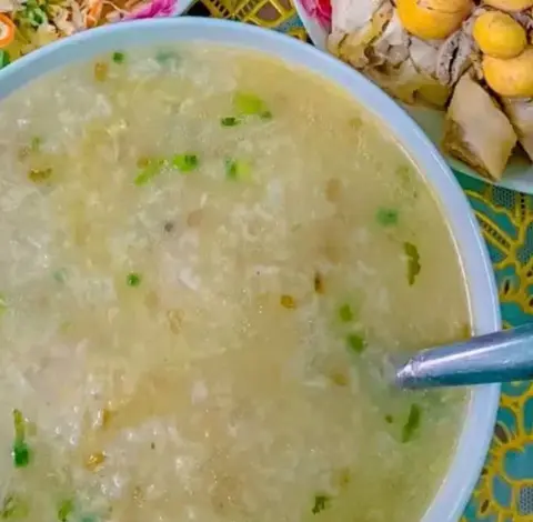 Hình ảnh Cháo gà xé em bé