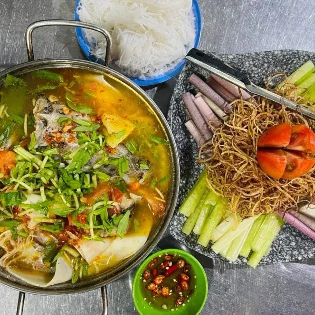 Hình ảnh Lẩu cá lăng măng chua