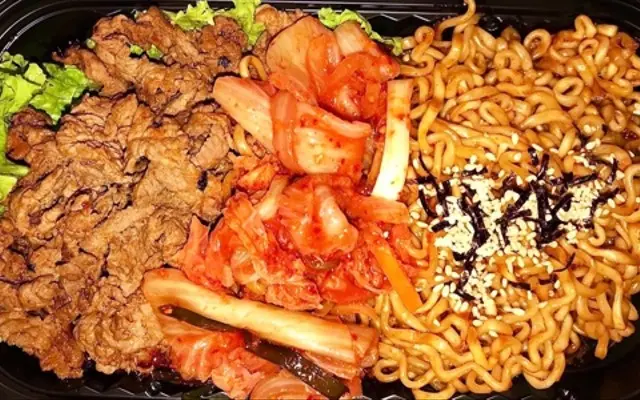 Hình ảnh Mì cay Samyang bò