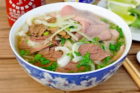 Hình ảnh Phở tái gân
