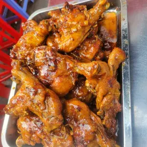Hình ảnh Cơm gà chiên nước mắm