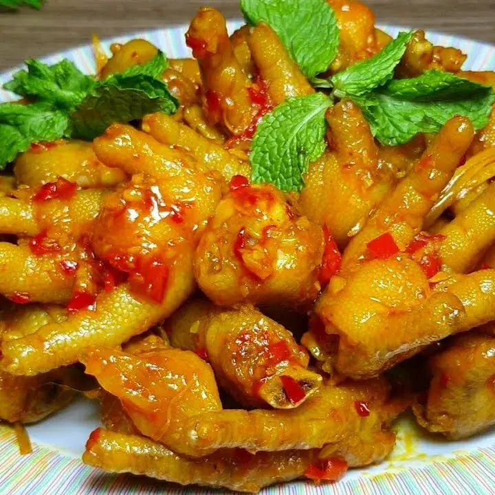 Hình ảnh Chân gà sốt tỏi ớt
