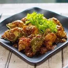 Hình ảnh Ốc bulot rang bắp bơ xảo tỏi