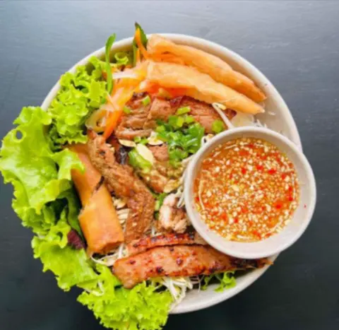 Hình ảnh Bún nem nướng