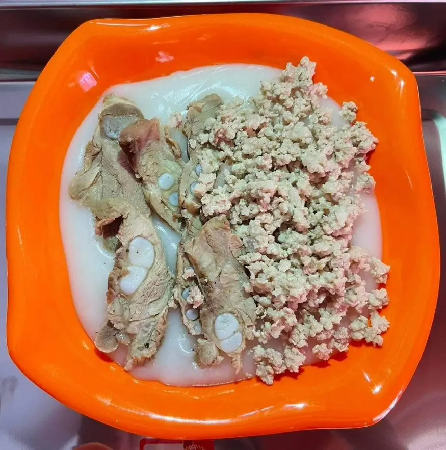 Hình ảnh Cháo sườn sụn - Thịt