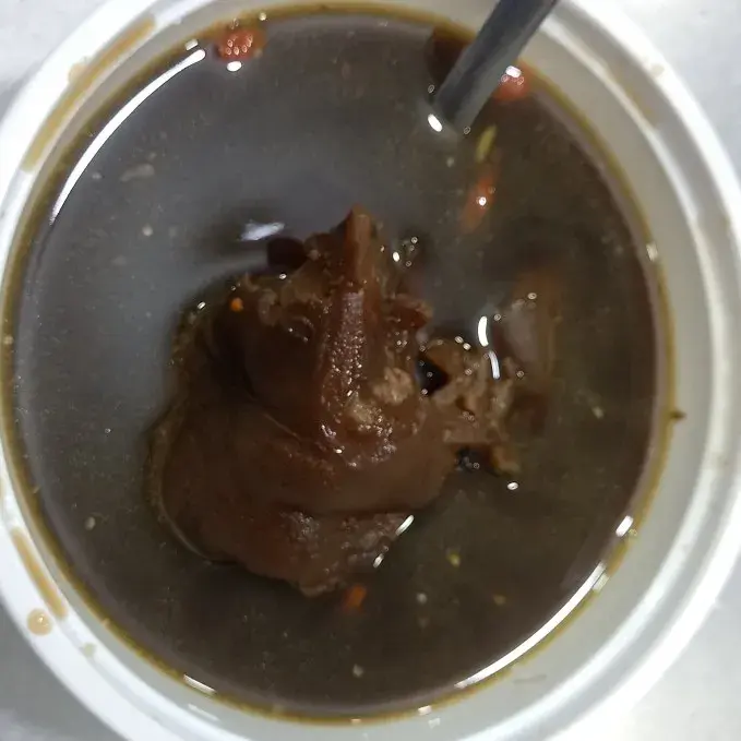 Hình ảnh Móng heo tiềm thuốc bắc