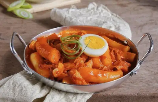 Hình ảnh Tokbokki bò