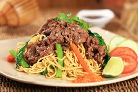 Hình ảnh Mì xào bò