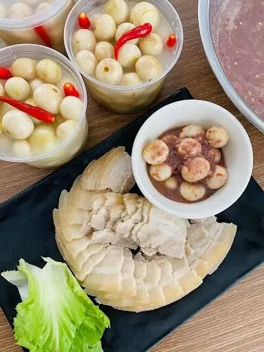 Hình ảnh Thịt luộc cà pháo mắm tôm