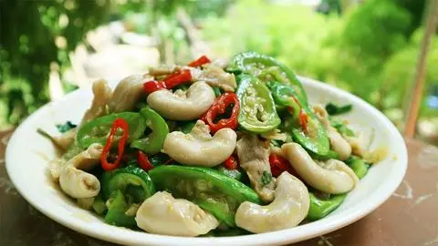Hình ảnh Lòng xào mướp