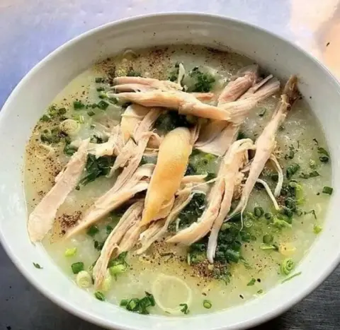 Hình ảnh Cháo gà - không gỏi