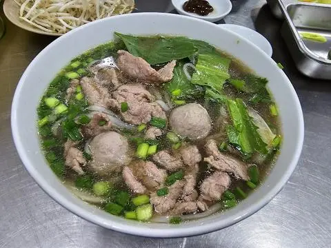 Hình ảnh Phở tái bò viên