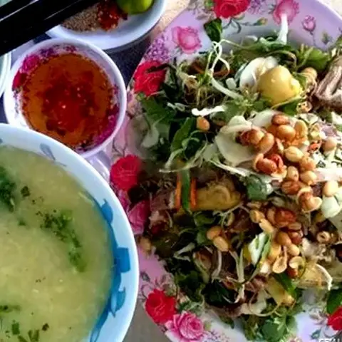 Hình ảnh Cháo gỏi gà - lòng gà