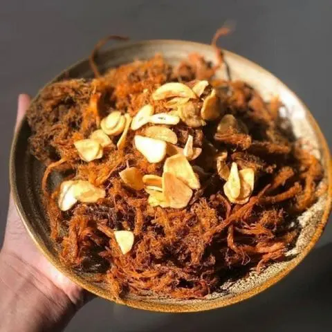 Hình ảnh Heo khô cháy tỏi