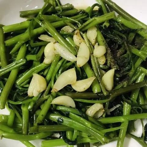 Hình ảnh Rau muống xào tỏi