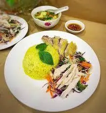 Hình ảnh Cơm gà xé