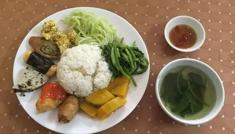 Hình ảnh Cơm thập cẩm chay