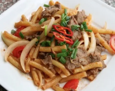 Hình ảnh Nui xào bò