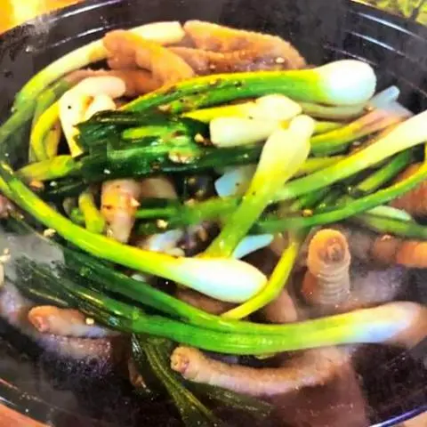 Hình ảnh Chân gà hấp hành