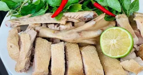 Hình ảnh Chân - đầu vịt luộc