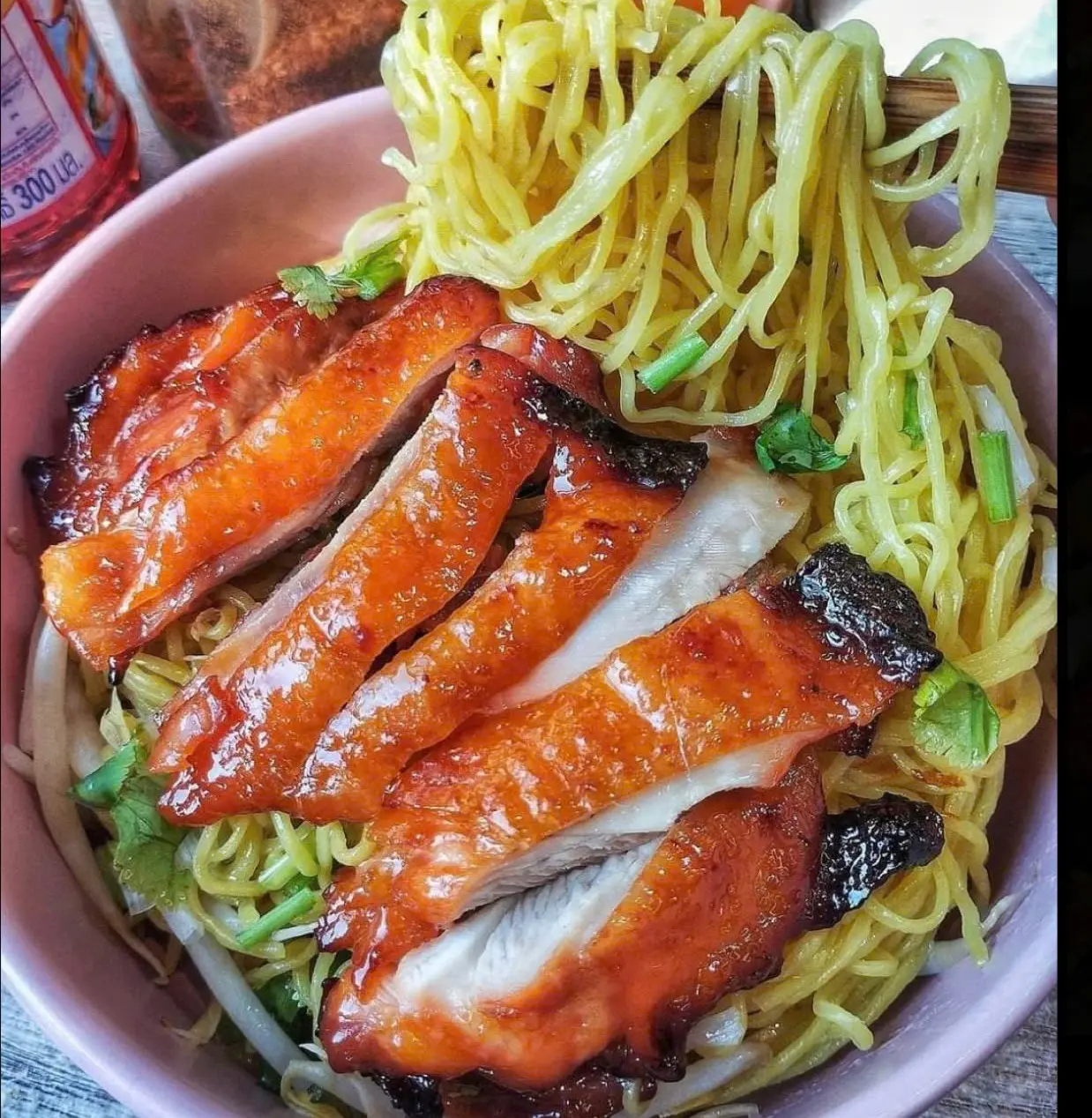 Hình ảnh Mì khô gà xá xíu