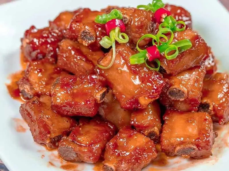 Hình ảnh Cơm chiên sườn mắm tỏi