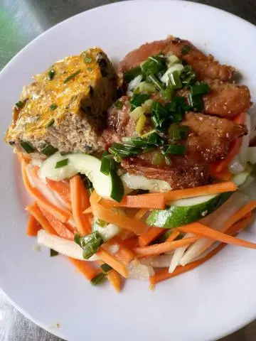 Hình ảnh Cơm sườn chả