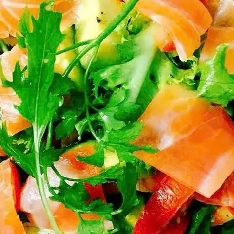 Hình ảnh Salad trứng - cá hồi