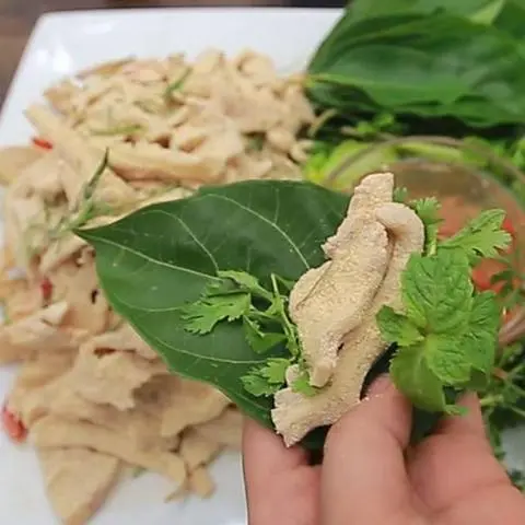 Hình ảnh Nem tai thính