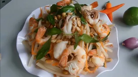 Hình ảnh Gỏi tôm thịt hải sản (không kèm cơm)