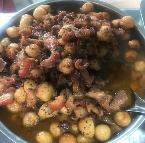Hình ảnh Thịt kho tiêu trứng cút