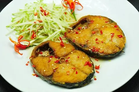 Hình ảnh Cá thu chiên mắm xoài 