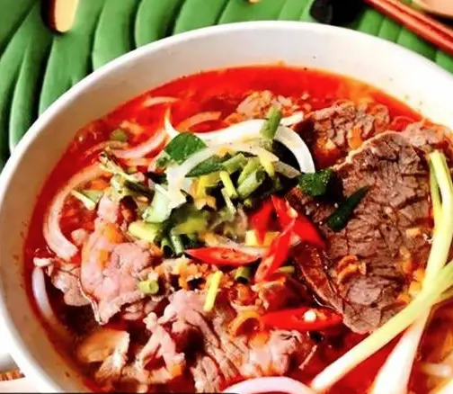 Hình ảnh Bún bò tái nạm