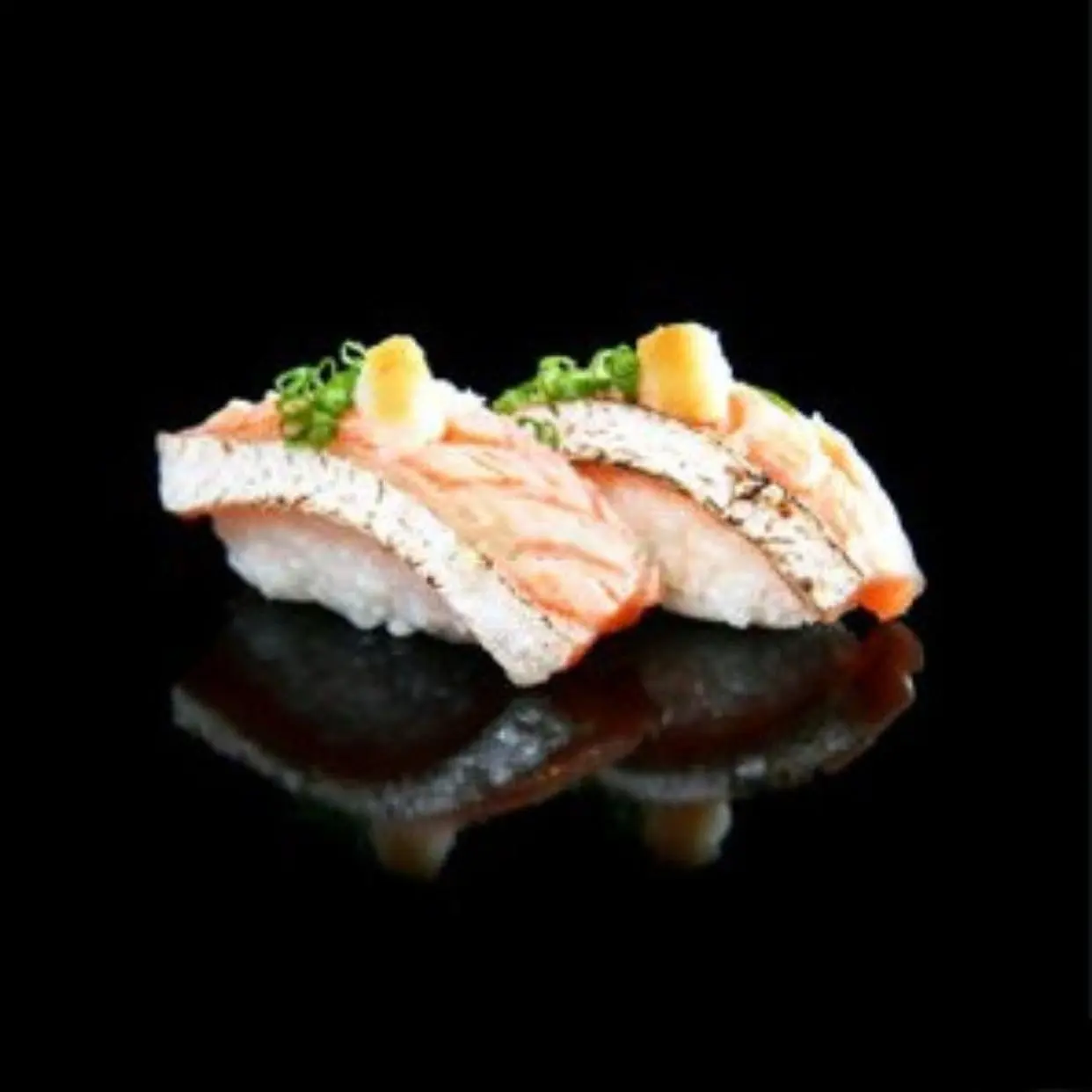 Hình ảnh ABURI SAKE SUSHI (Cá Hồi Khè Tái)