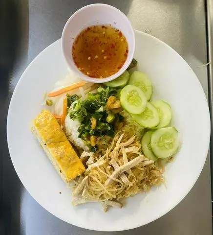 Hình ảnh Cơm tấm bì chả