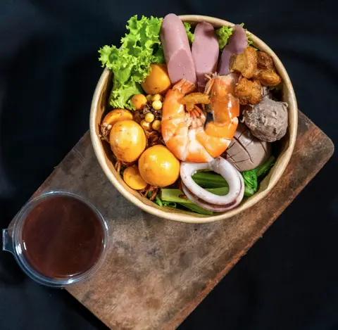 Hình ảnh Mì trộn muối ớt tôm đặc biệt