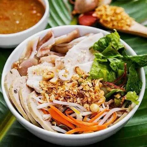 Hình ảnh Bún mắm nêm tai heo